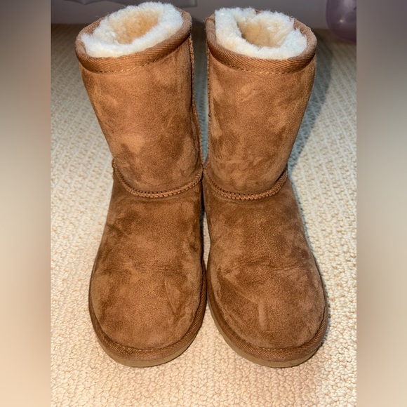 Ugg Girls Classic Short Chestnut 2 - Picture 2 of 5